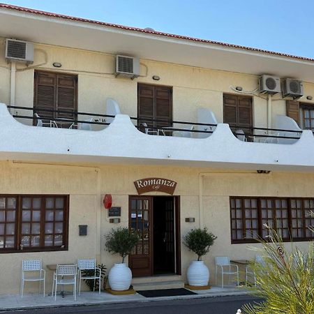 Romanza Rooms Poulithra Luaran gambar