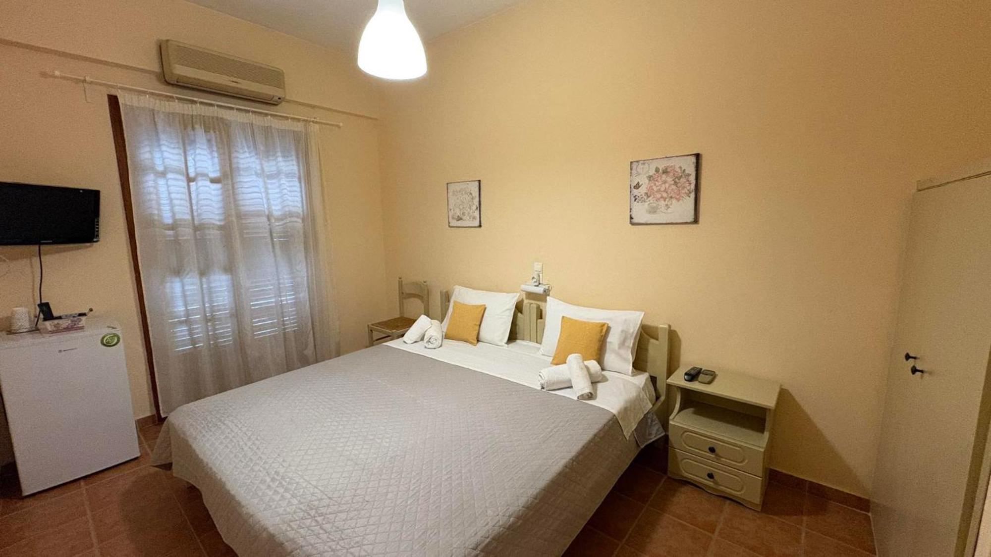 Romanza Rooms Poulithra Luaran gambar