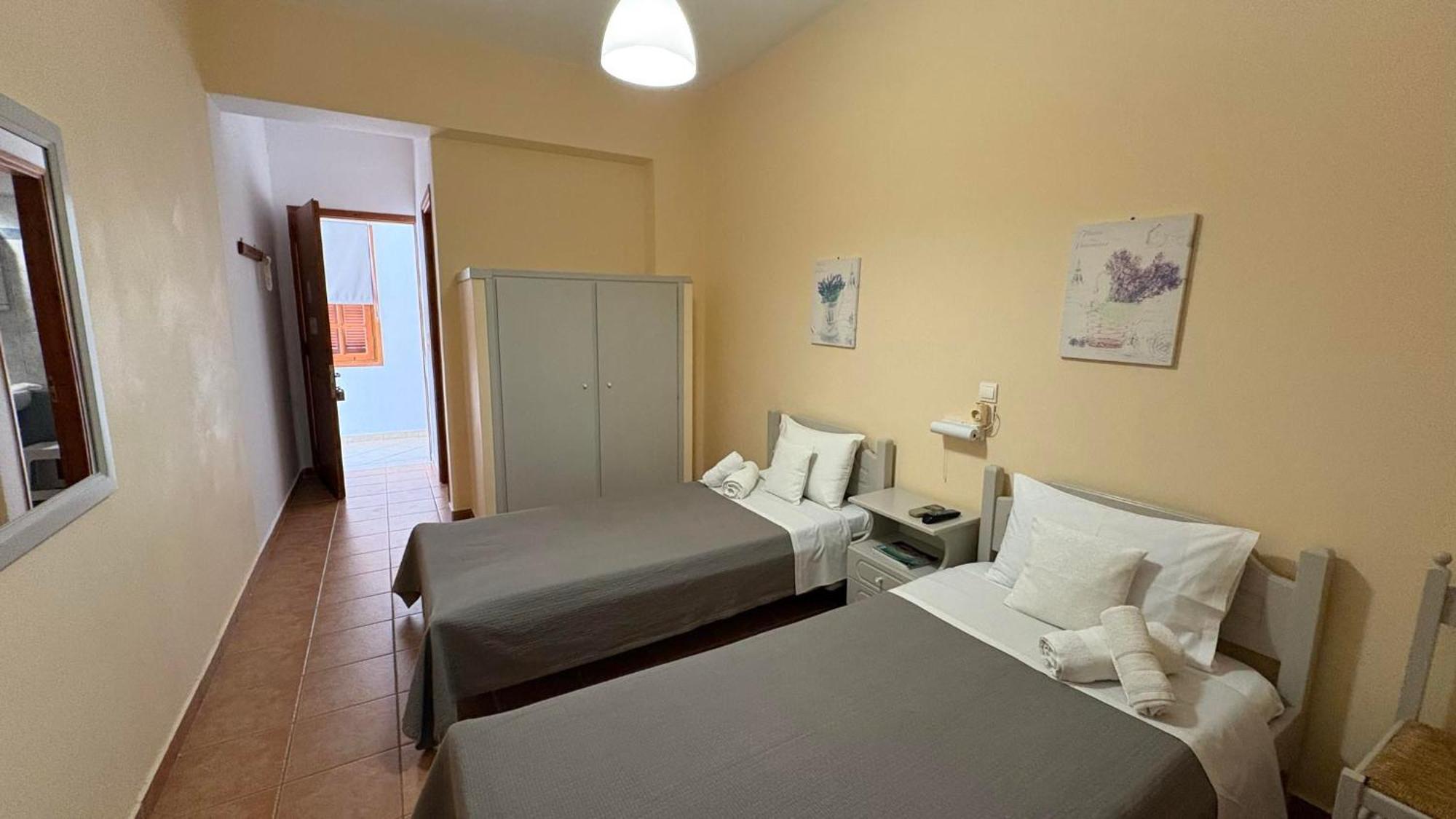 Romanza Rooms Poulithra Luaran gambar