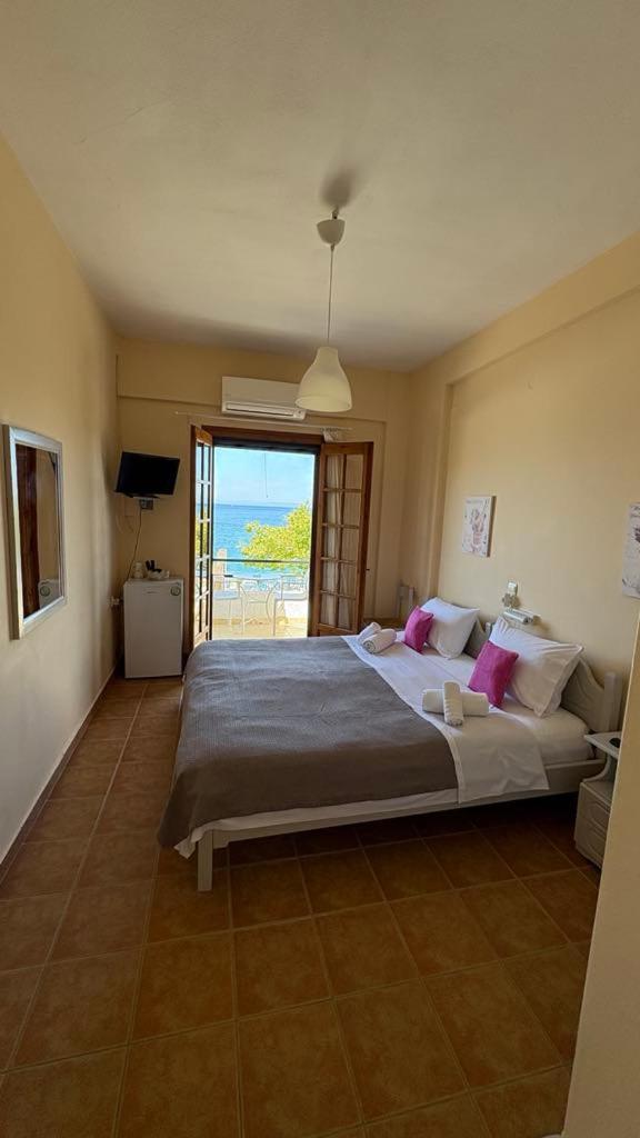 Romanza Rooms Poulithra Luaran gambar
